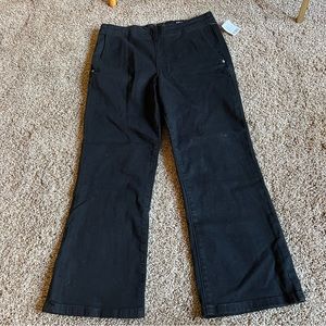 NWT BDG kick flare crop black pant